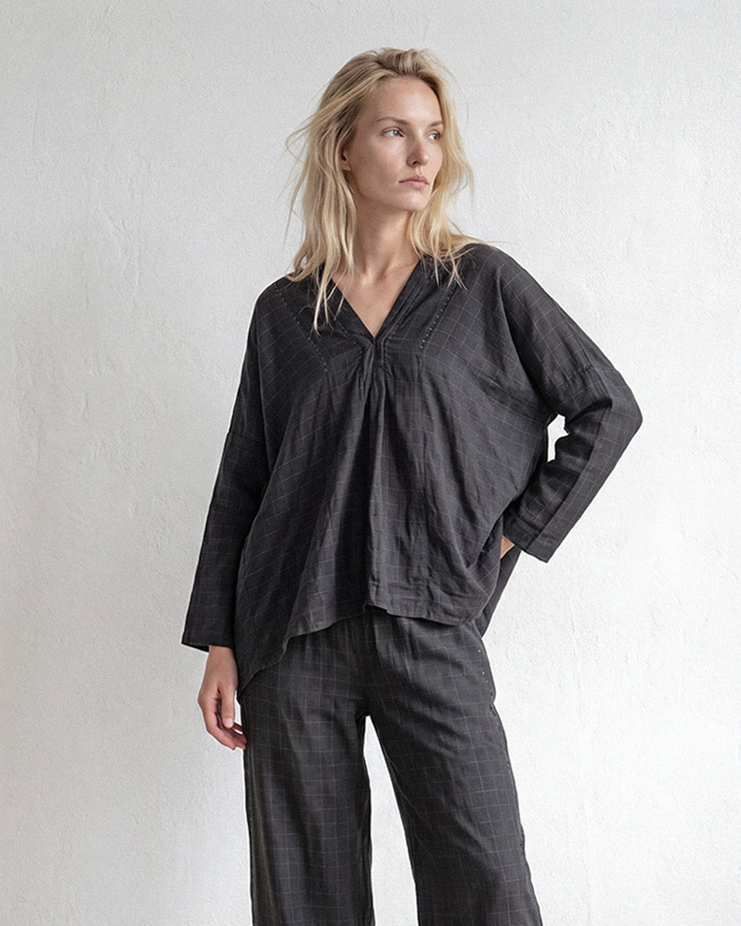 Relaxed Grid Fold Top