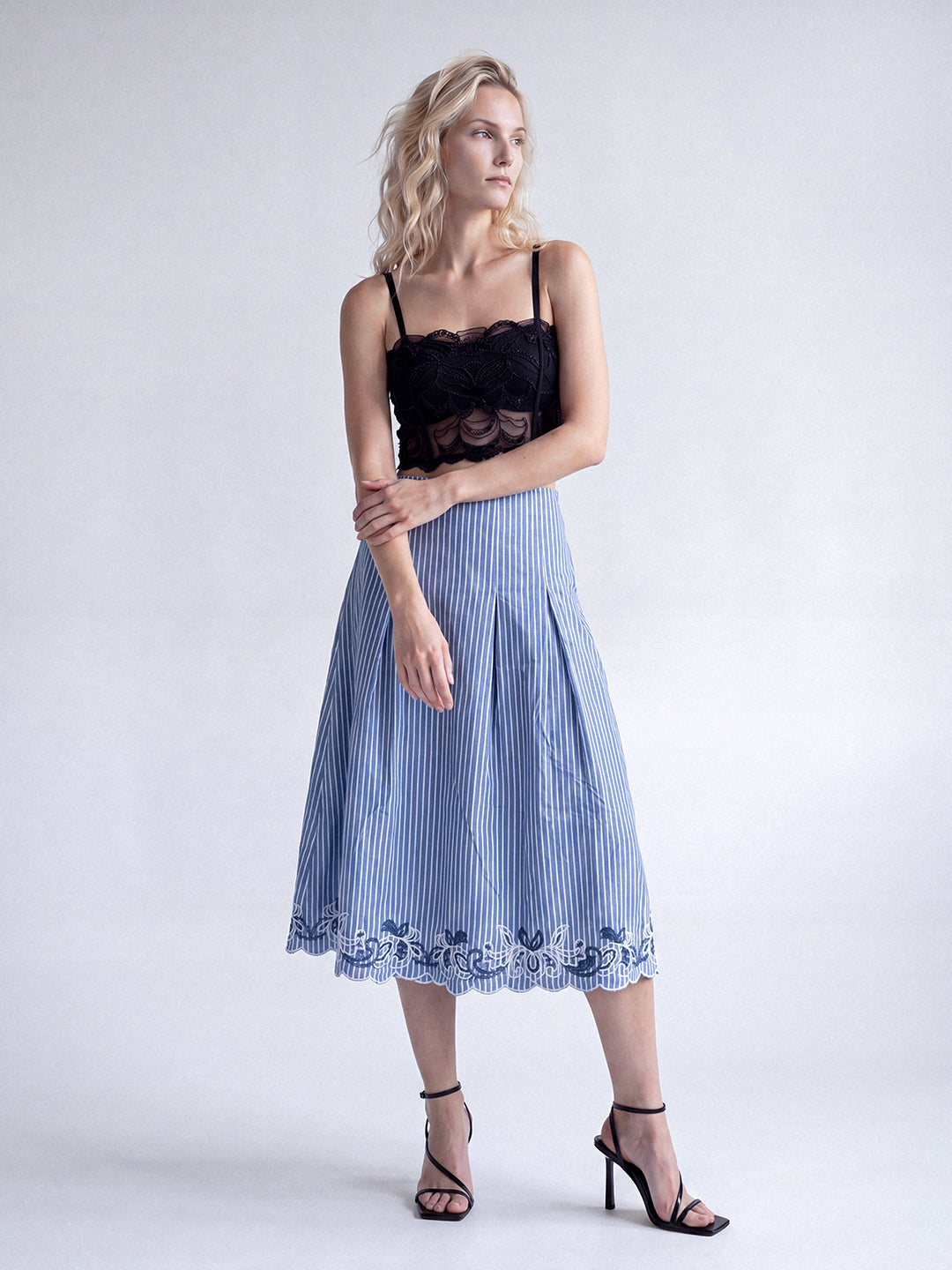 Stripe Bottom Scallop Skirt