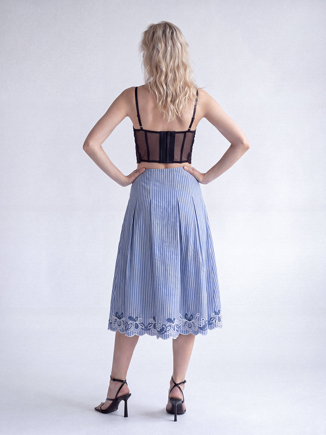 Stripe Bottom Scallop Skirt