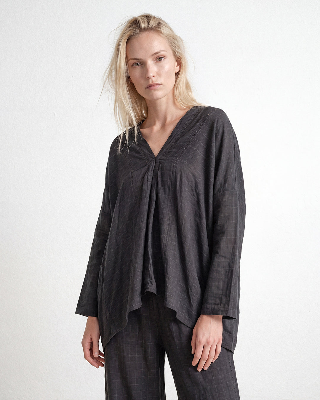 Relaxed Grid Fold Top